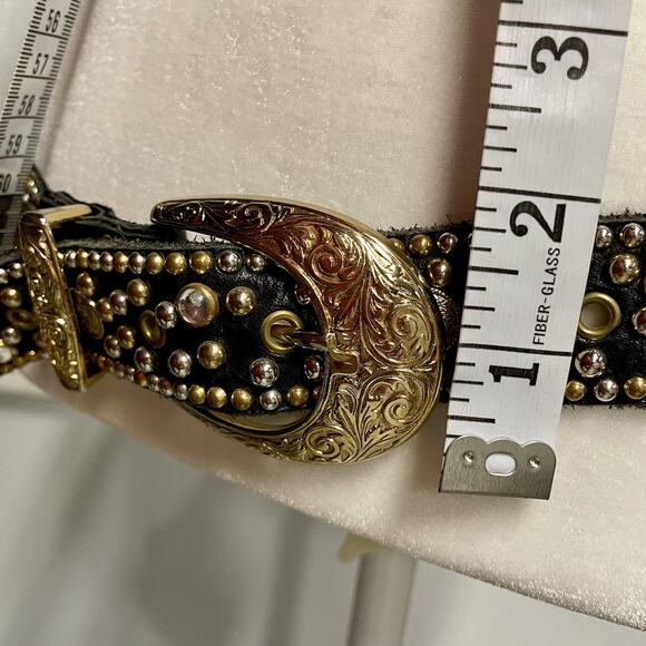 SAND CASTLE NY Belt S/M Black Leather Western Stud Engraved Buckle Vintage 80s - Picture 8 of 9